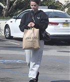 thumb Selena Gomez Grocery shopping in Los Angeles May 242C 202202