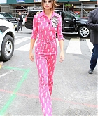 Selena_Gomez_-_Heading_to_102_7_FM_FRESH_studio_in_Manhattan_on_June_5-02.jpg