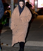 Selena_Gomez_-_Heading_to_the_set_of__Only_Murders_in_the_Building__in_New_York_City_March_112C_2021_02.jpg
