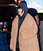 Selena_Gomez_-_Heading_to_the_set_of__Only_Murders_in_the_Building__in_New_York_City_March_112C_2021_03.jpg