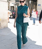 thumb Selena Gomez Heads out for a shopping trip in Paris July 82C 202203