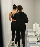 Selena_Gomez_-_Hits_the_gym_in_LA_on_November_3-03.jpg