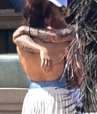 Selena_Gomez_-_In_Montego_Bay2C_Jamaica_with_Justin_Bieber_on_February_19-10.jpg