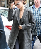 Selena_Gomez_-_In_NYC_on_September_16-05.jpg