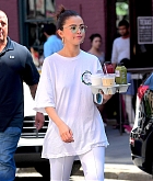 Selena_Gomez_-_In_NYC_on_September_4-05.jpg