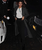 Selena_Gomez_-_In_New_York_City_on_September_6-05.jpg