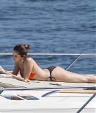 Selena_Gomez_-_In_a_bikini_on_a_Yacht_in_Sydney_on_March_19-09.jpg