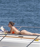 Selena_Gomez_-_In_a_bikini_on_a_Yacht_in_Sydney_on_March_19-10.jpg