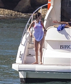 Selena_Gomez_-_In_a_bikini_on_a_Yacht_in_Sydney_on_March_19-14.jpg