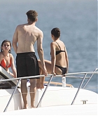 Selena_Gomez_-_In_a_bikini_on_a_Yacht_in_Sydney_on_March_19-15.jpg