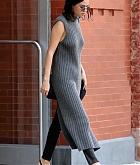 Selena_Gomez_-_Leaving_her_apartment_in_New_York_on_October_22-03.jpg