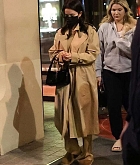 Selena_Gomez_-_Leaving_hotel_Royal_Monceau_in_Paris2C_France_-_0604202301.jpg