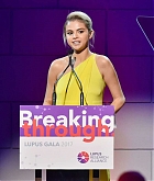 Selena_Gomez_-_Lupus_Research_Alliance__Breaking_Through_Lupus_Gala__on_November_20-19.jpg