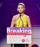 Selena_Gomez_-_Lupus_Research_Alliance__Breaking_Through_Lupus_Gala__on_November_20-20.jpg