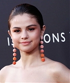 Selena_Gomez_-_Netflix__13_Reasons_Why__TV_series_premiere_in_Los_Angeles_on_March_30-37.jpg