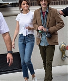 Selena_Gomez_-_On_the_set_of_Woody_Allen_film_in_NYC_on_September_14-11.jpg