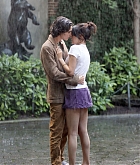 Selena_Gomez_-_On_the_set_of_Woody_Allen_film_in_NYC_on_September_26-13.jpg