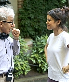 Selena_Gomez_-_On_the_set_of_Woody_Allen_film_in_NYC_on_September_26-14.jpg