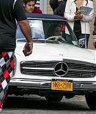 Selena_Gomez_-_On_the_set_of_a_photoshoot_in_NYC_on_September_9-04.jpg