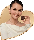 Selena_Gomez_-_Oreo_campaign2C_2025_08.jpg