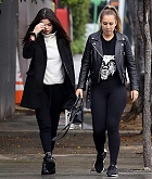 Selena_Gomez_-_Out_and_about_in_Los_Angeles_on_Feb_21-05.jpg