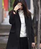 Selena_Gomez_-_Out_and_about_in_Los_Angeles_on_Feb_21-10.jpg