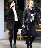 Selena_Gomez_-_Out_and_about_in_Los_Angeles_on_Feb_21-15.jpg