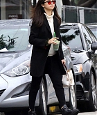 Selena_Gomez_-_Out_and_about_in_Los_Angeles_on_Feb_21-18.jpg