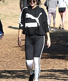 Selena_Gomez_-_Out_for_a_hike_in_Los_Angeles2C_2018-12-24-05.jpg
