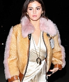 Selena_Gomez_-_Out_for_dinner_with_friends_in_Los_Angeles2C_CA_on_February_22C_2018-04.jpg
