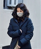 Selena_Gomez_-_Seen_heading_to_the_movie_set_of_Only_Murders_in_New_York_City_01192021_09.jpg