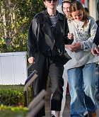 Selena_Gomez_-_Seen_on_a_shopping_trip_with_her_sister_in_Los_Angeles_November_292C_2024_03.jpg