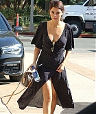 Selena_Gomez_-_Shopping_trip_in_LA_-_February_100003.jpg