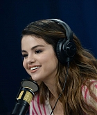 Selena_Gomez_-_SiriusXM_Hollywood_Studios_in_Los_Angeles2C_CA_10242019-01.jpg