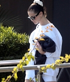 Selena_Gomez_-_Spotted_arriving_at_the_private_airport_-_Los_Cabos2C_Mexico_-_August_212C_2025_03.jpg