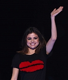 Selena_Gomez_-_WE_Day_California_5BShow5D_-_April_27-01.jpg