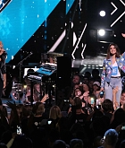 Selena_Gomez_-_WE_Day_California_5BShow5D_-_April_27-15.jpg