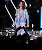 Selena_Gomez_-_WE_Day_California_5BShow5D_-_April_27-89.jpg