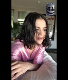 Selena_Gomez_-_Wolves_MV-20.jpg