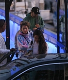 Selena_Gomez_-_celebrates_Memorial_Day_with_friends_aboard_a_luxury_yacht_in_Malibu2C_California__0531202225.jpg