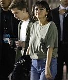 Selena_Gomez_-_leaves_Taylor_Swift_concert_in_Pasadena_on_May_20-01.jpg