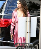 Selena_Gomez_-_outside_Los_Angeles_radio_stations_to_promote_her_new_music_October_242C_2019-15.jpg