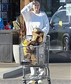 thumb Selena Gomez seen out to buy Duraflame and firewood in Malibu2C California 0617202203