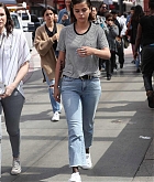 Selena_Gomez___Bella_Thorne_-_Meet_up_at_the_anti-gun_22March_For_Our_Lives22_Rally_in_LA_-_March_2400005.jpg