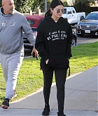 Selena_Gomez_wearing_her_Taylor_Swift_hoodie_out_in_Los_Angeles_-_December_262C_2018-02.jpg