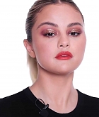 Summer_Day_To_Night_Makeup_With_Selena_Gomez_34.jpg