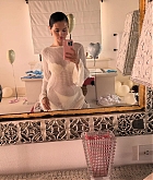 selena_gomez_bachelorette_party_28729.jpg